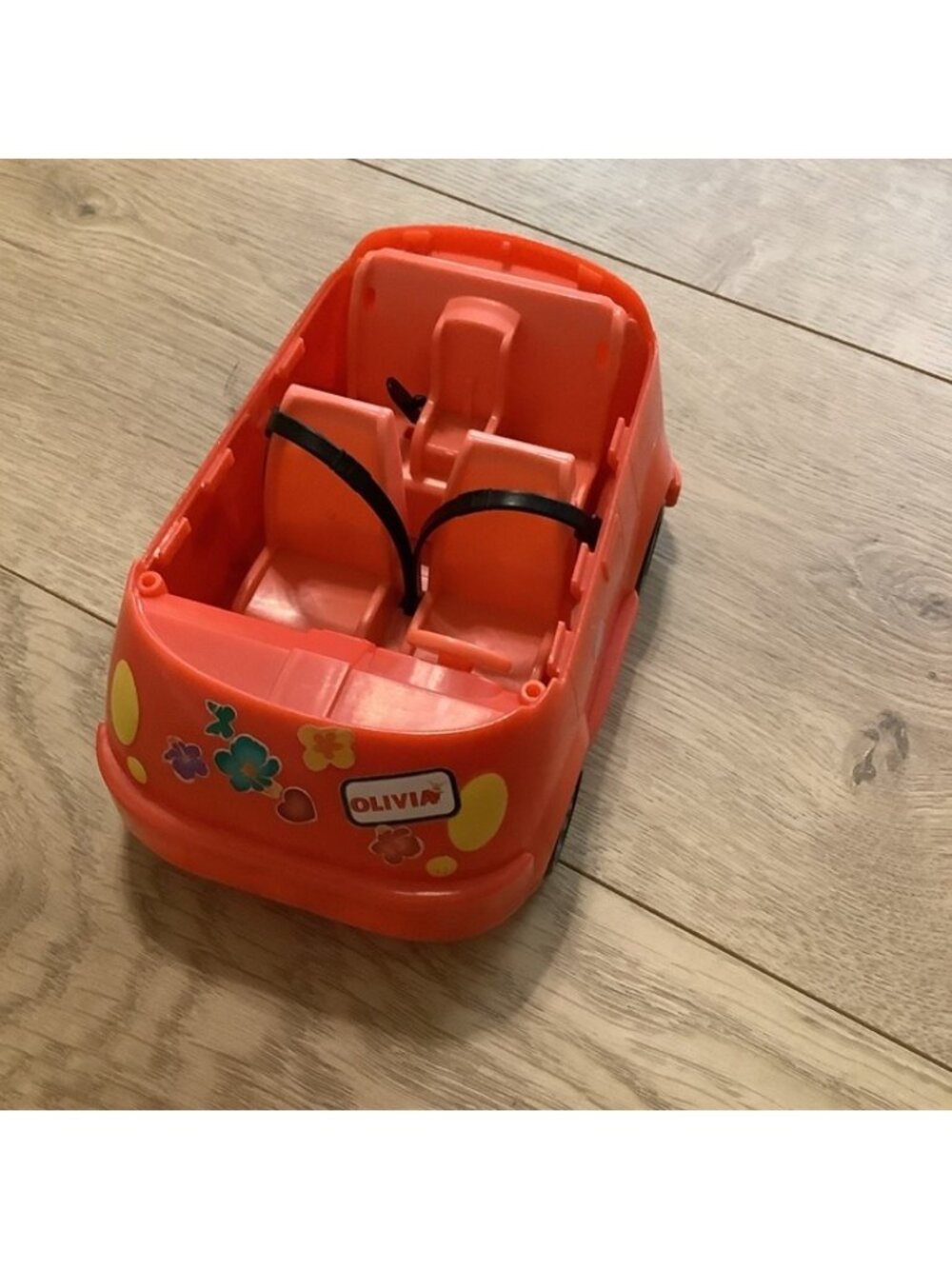 2011 Spinmaster Olivia Pig family Car, Preloved Some Markings As Shown